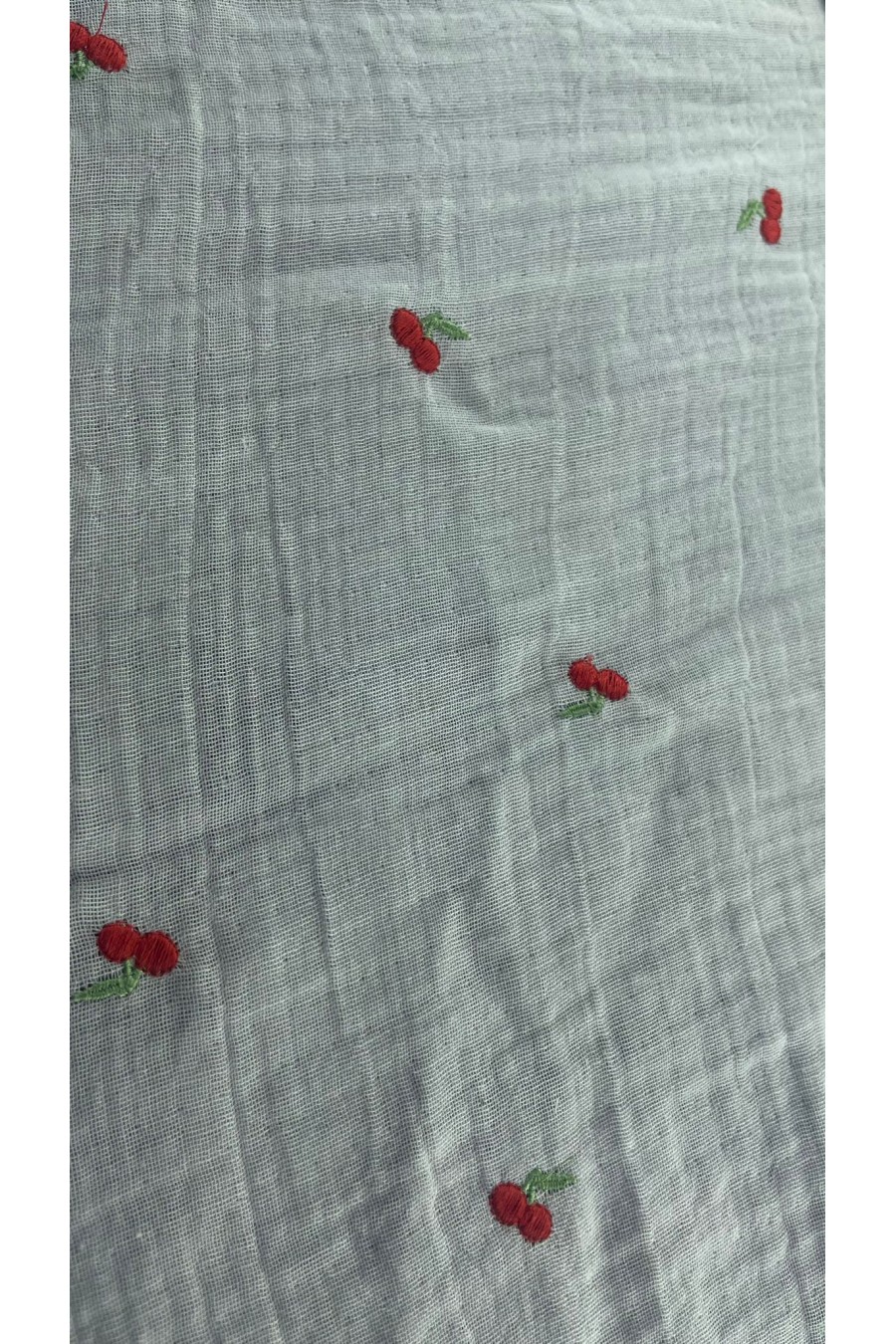 22038 BRODE/YERLİ/LEZ/MÜSLİN/PAMUK POLYESTER/KİRAZ NAKIŞLI/HAM ZEMİN/AÇIK KIRMIZI-AÇIK YEŞİL KİRAZ