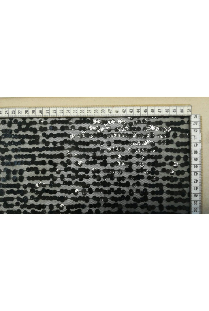 Siyah Çark Pullu Tül Üzeri Yerli Kumaş - 140 cm Polyester