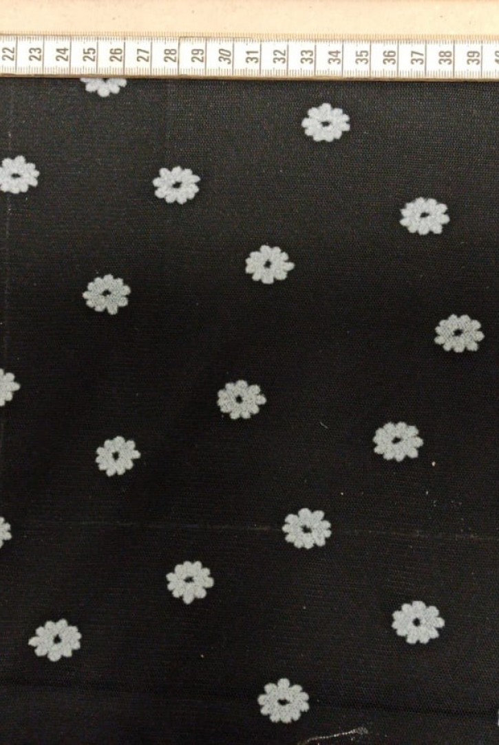 Siyah Zemin Beyaz Flok Baskı Tül