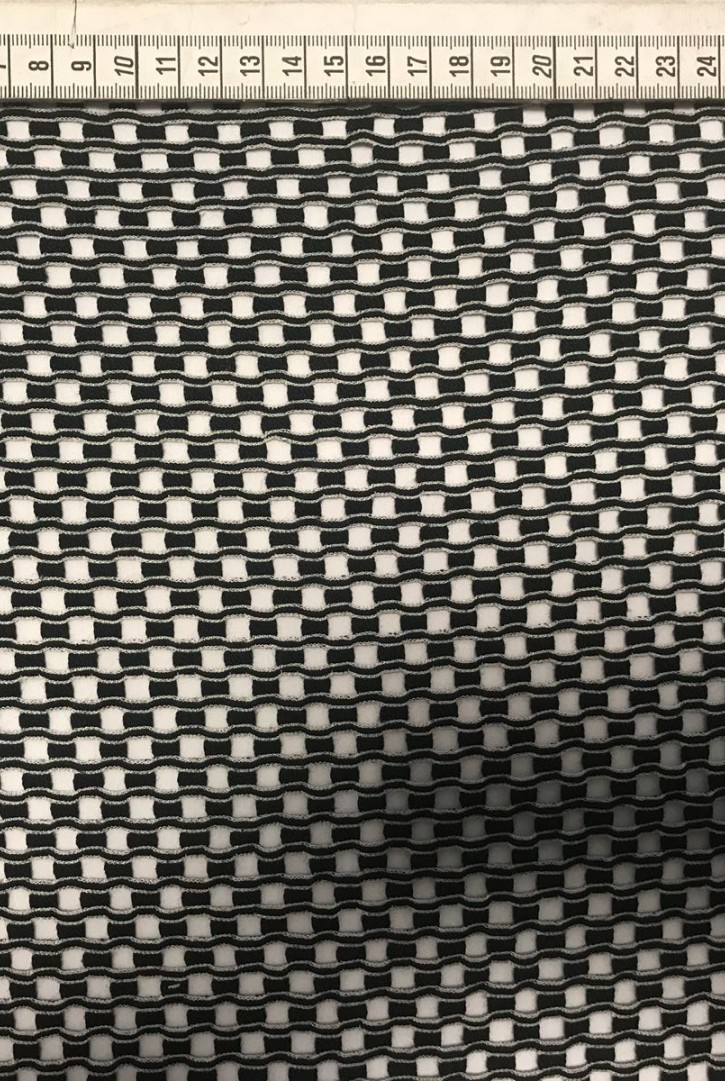 Siyah Pamuk Dantel, Lez