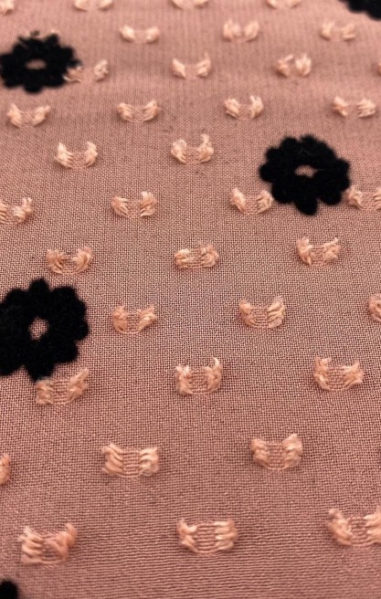 Soğan Zemin Siyah Çiçek Flock Baskılı Şifon