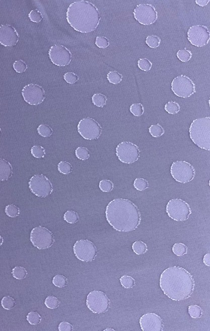 Lila Renkli Şifon, Yerli