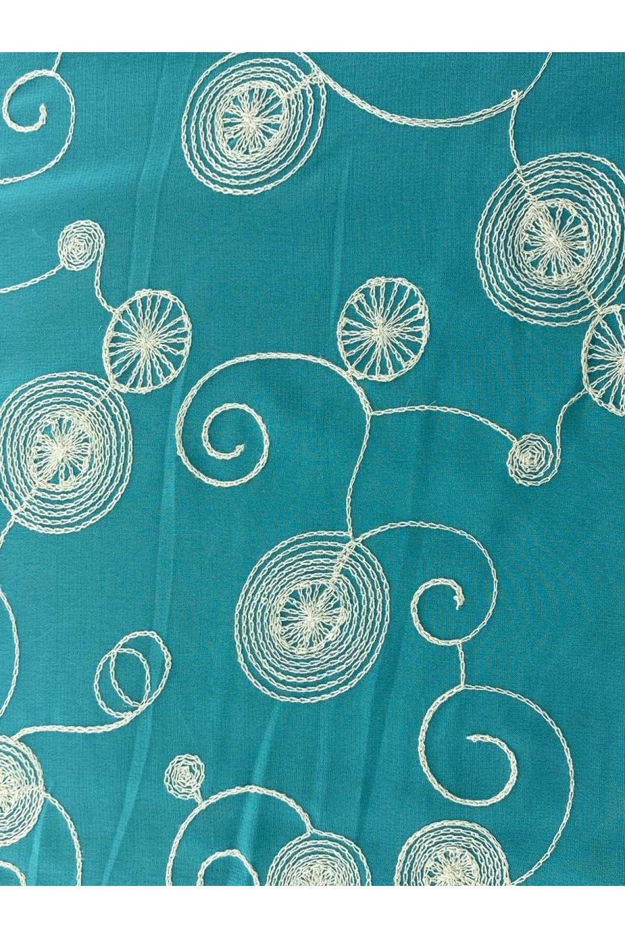 Mint Zemin Krem İplikli Şifon Brode