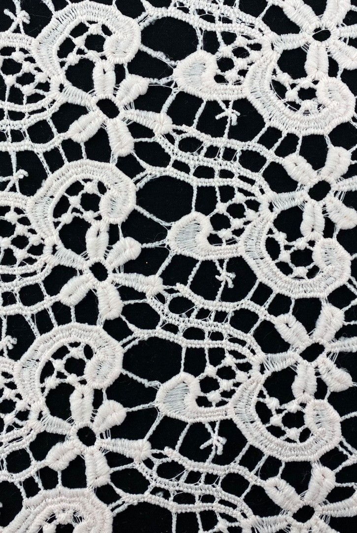 Pembe Mat Polyester Brode Kumaş - İthal