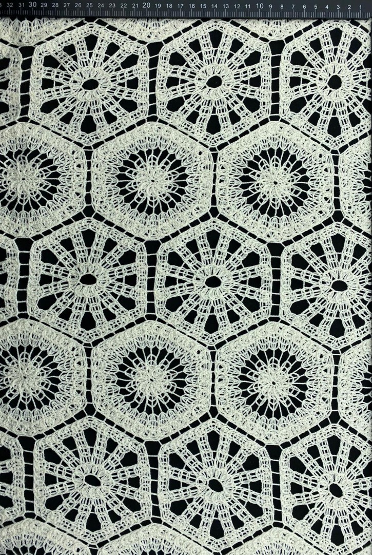 15807 BRODE/YERLİ/LEZ/DANTEL/GÜPÜR/POLYESTER/ALTIGEN/HAM/140 CM