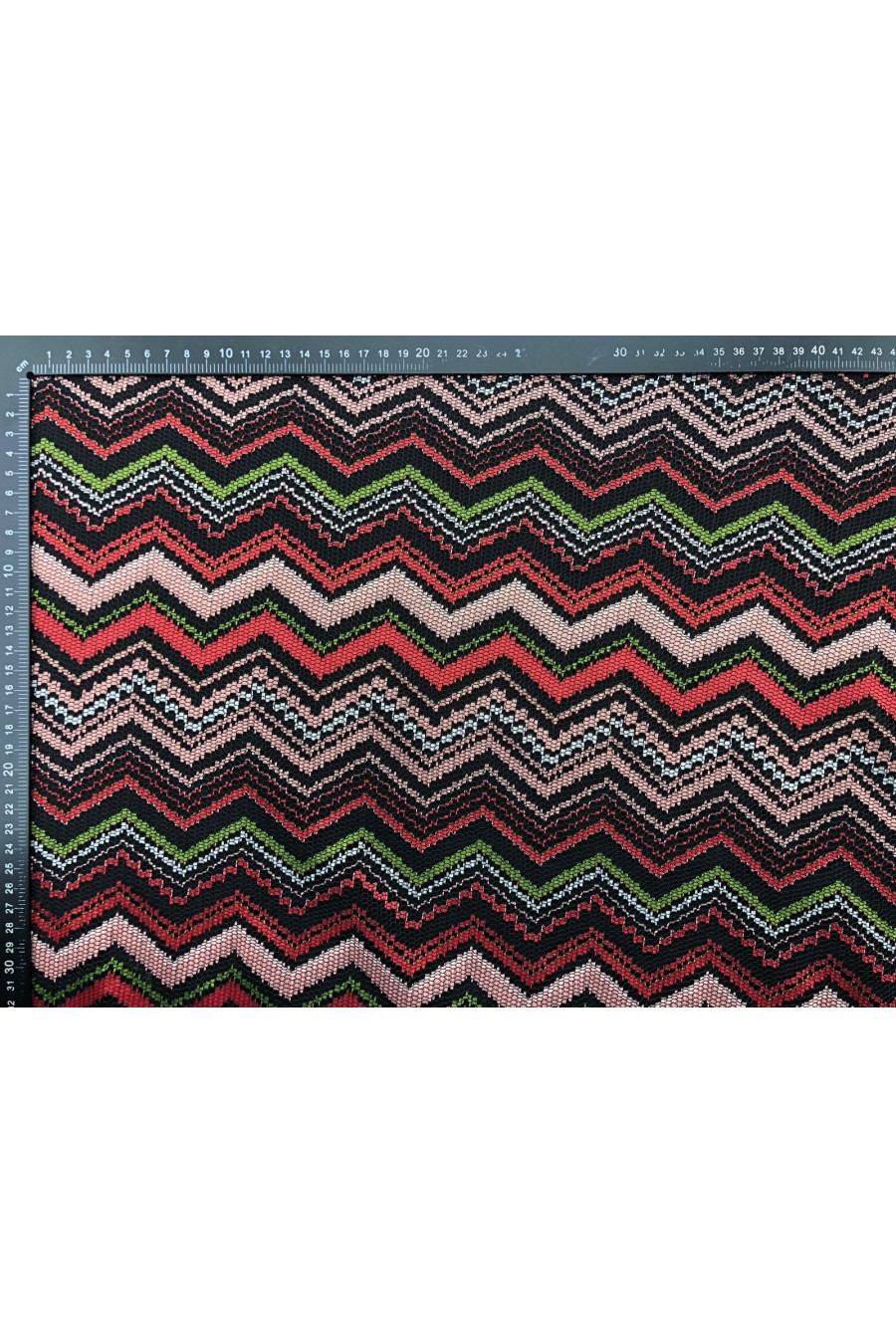 Kırmızı Nakışlı Yerli Dantel