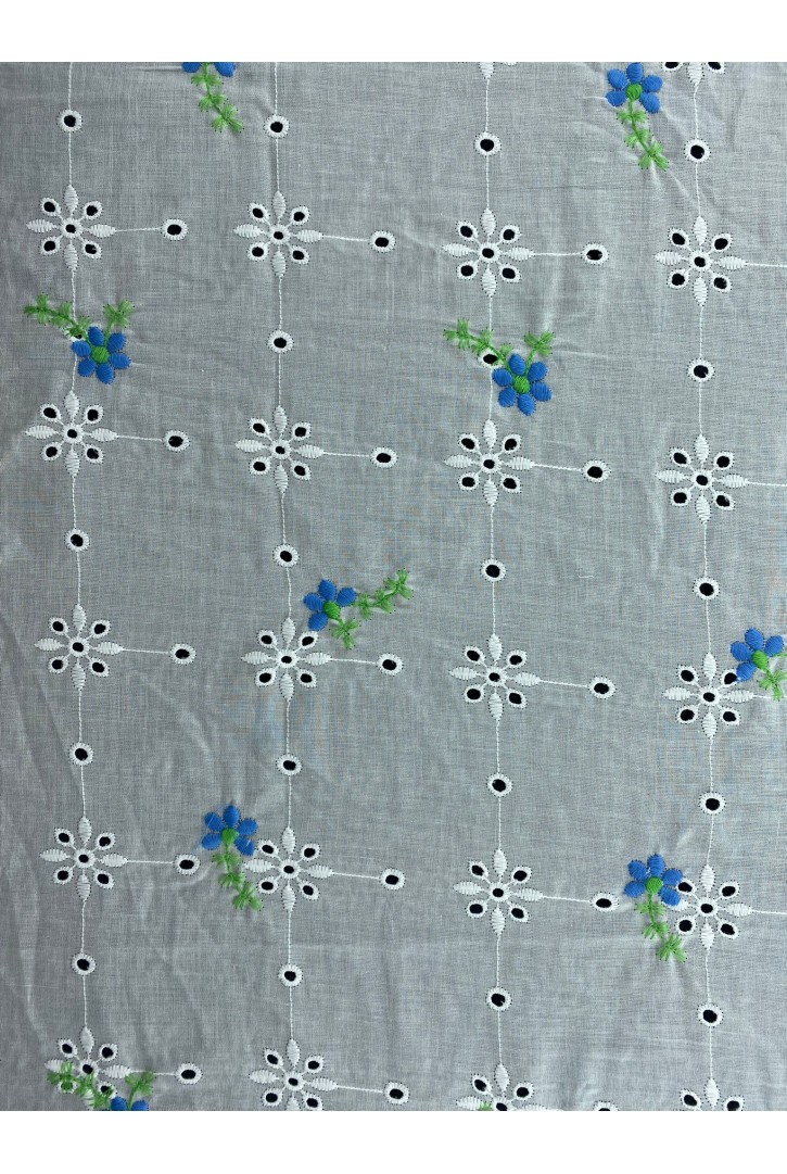 Mavi-Yeşil Çiçek Nakışlı Kasar Brode Kumaş - 135 cm