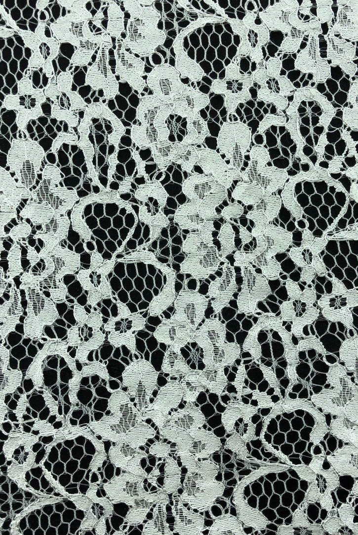 Beyaz Gümüş Simli Kordlu Polyester Dantel