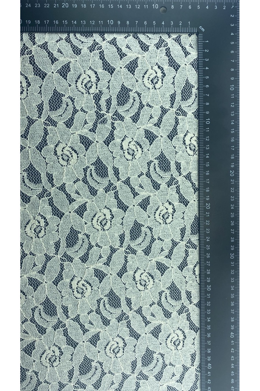 2689-KG Pamuk Polyester Karışımlı Fiksli Dantel Kumaş