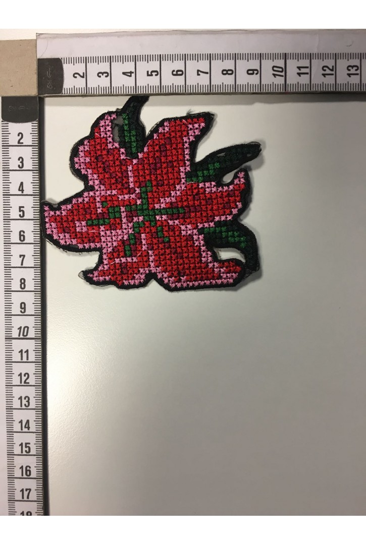 İthal Kırmızı Etamin Aplik Nakış