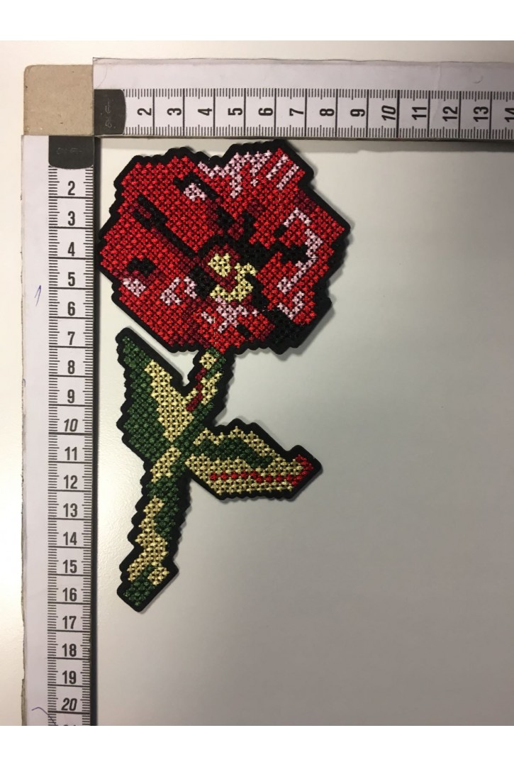 Kırmızı Nakış Aplik, Etamin Üzeri