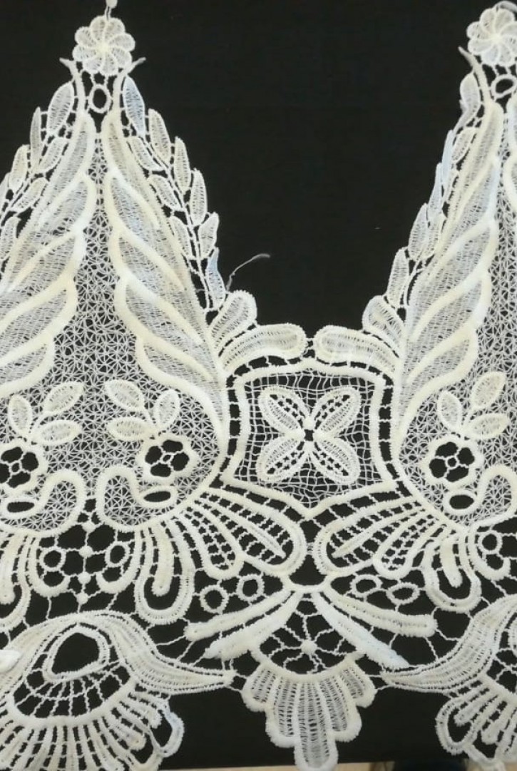 Ham İthal Polyester Brode Yaka, 44 cm