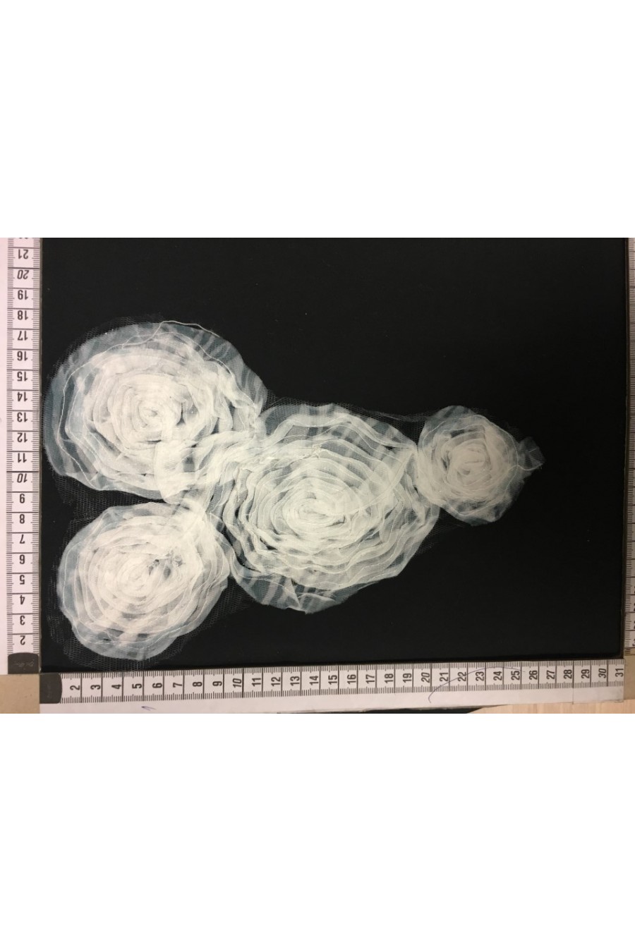 1451-ADET Beyaz Süzeneli Aplik Nakış