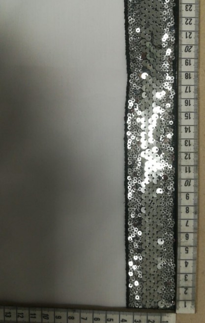 Gümüş Pullu Siyah Mesh Bant, 4 cm