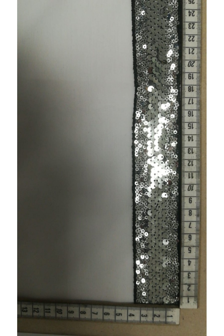 Gümüş Pullu Siyah Mesh Bant, 4 cm