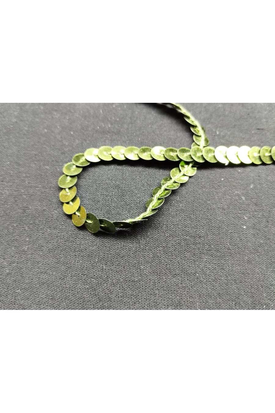 Yeşil Pullu Zincir Şerit