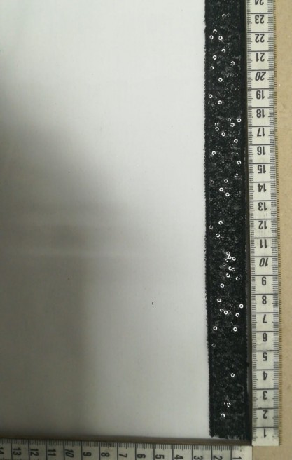 Siyah Tül Üzerine Siyah Pullu Şerit, 2 cm