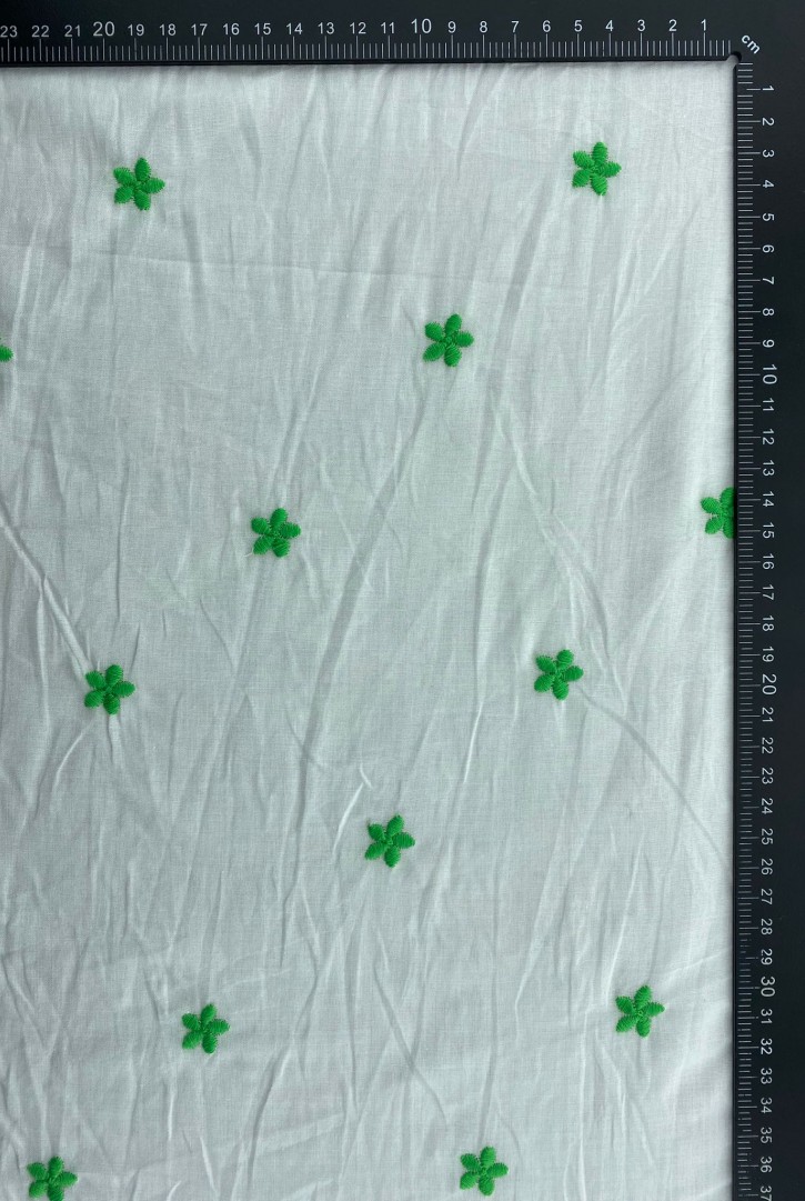 Benetton Yeşil Nakışlı Kasar Brode Kumaş - 135 cm