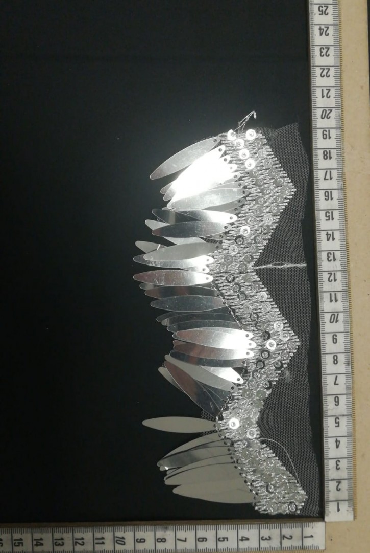 Gümüş Pullu Tül Üzeri Bant, 6 cm