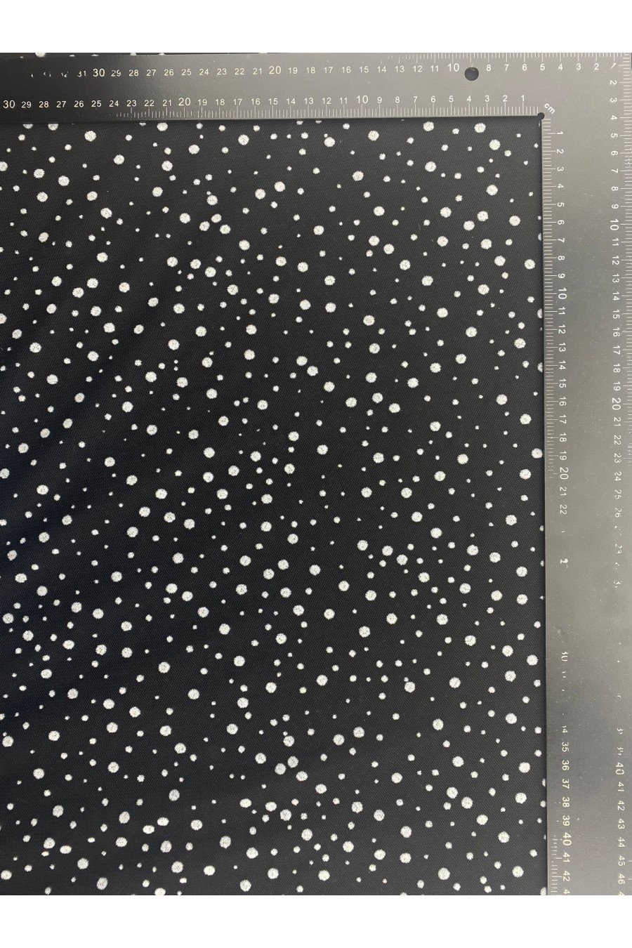 Siyah Zemin Beyaz Puantiyeli Flok Baskılı Tül, 140 cm