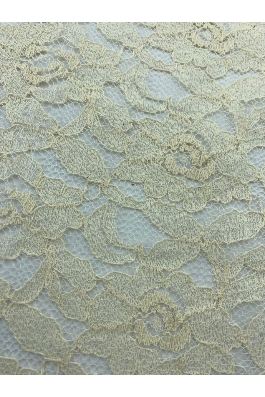 2689-KG Pamuk Polyester Karışımlı Fiksli Dantel Kumaş
