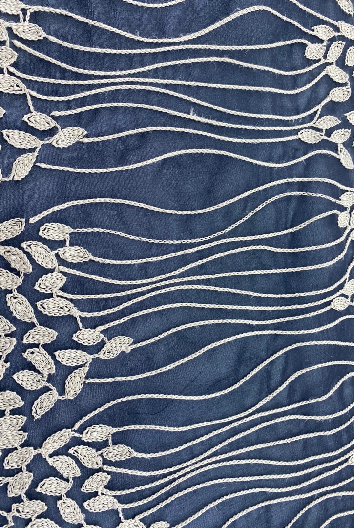 Siyah Zemin Bej İplik Süzeneli Şifon