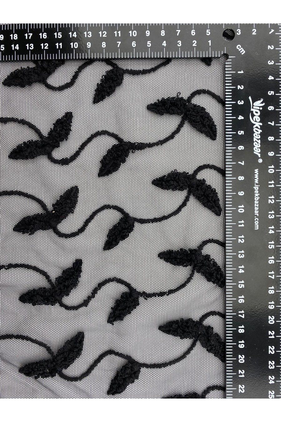 Siyah Tül Üzerine Mat Polyester Brode Kumaş - 145 cm