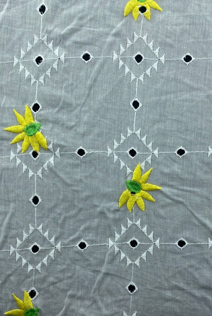 Bohrerli Sarı-Yeşil Çiçek Nakışlı Brode, Kasar Zemin, 135 cm