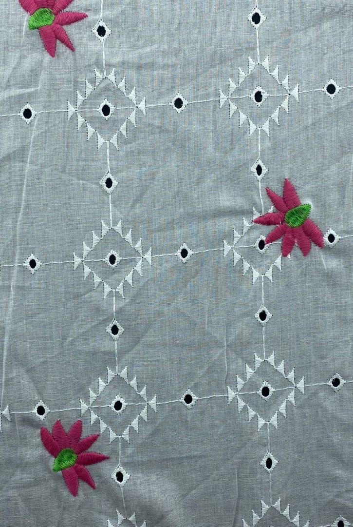 Fuşya-Yeşil Çiçek Nakışlı Kasar Brode Kumaş - 135 cm