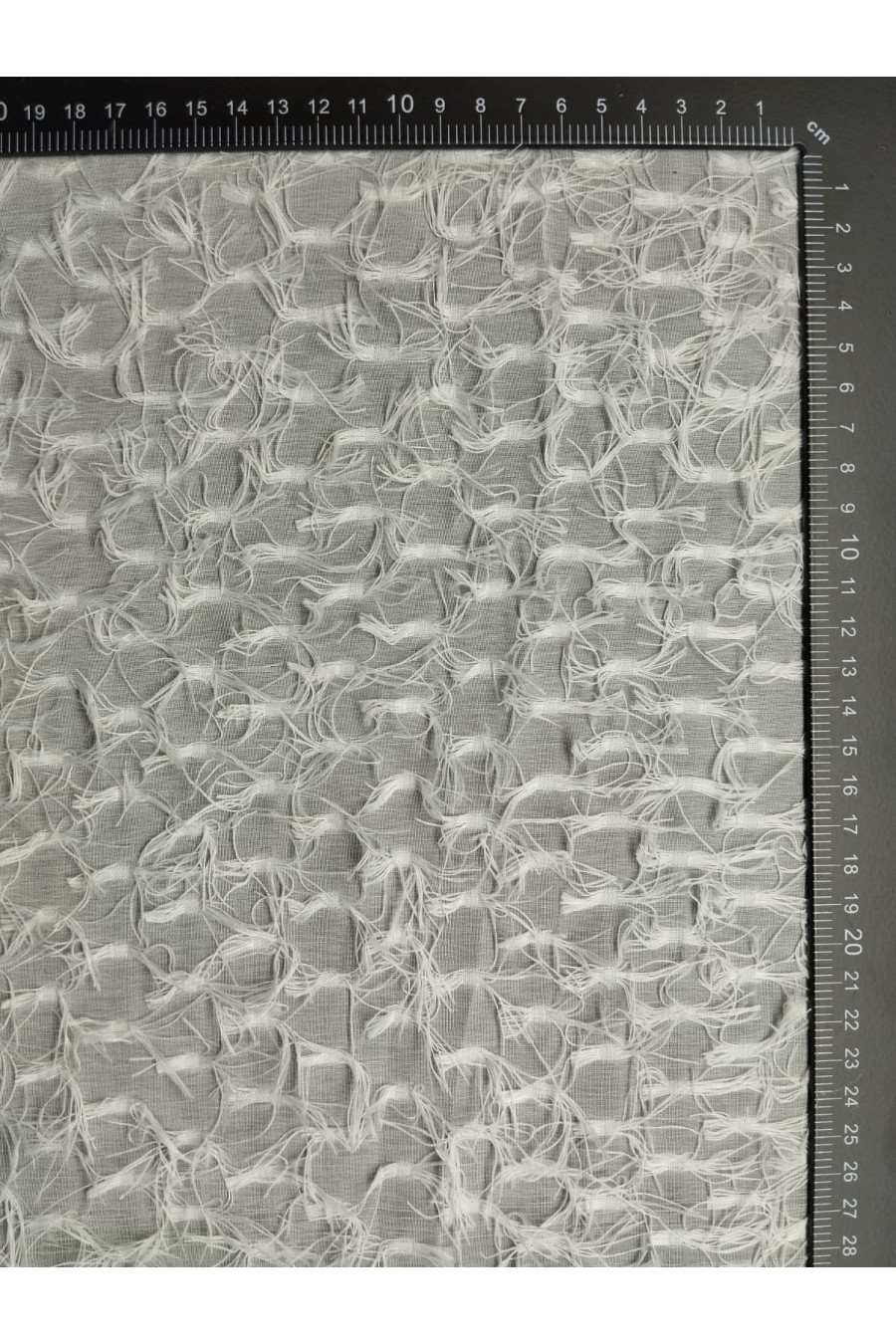 Beyaz Saçaklı Puantiyeli Şifon Kumaş, 150 cm
