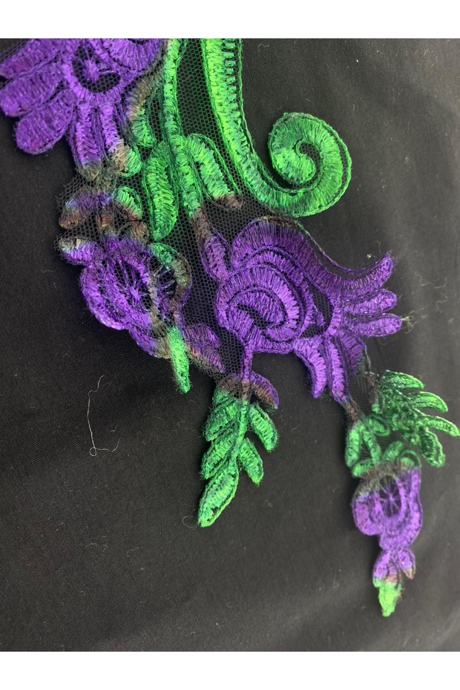 Dijital Baskılı Yeşil Yaprak Mor Çiçek Aplik Brode