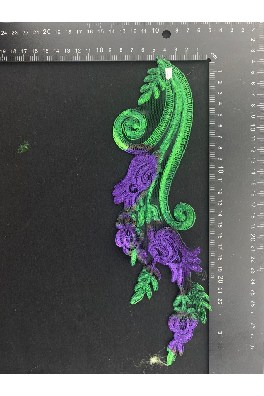 Dijital Baskılı Yeşil Yaprak Mor Çiçek Aplik Brode