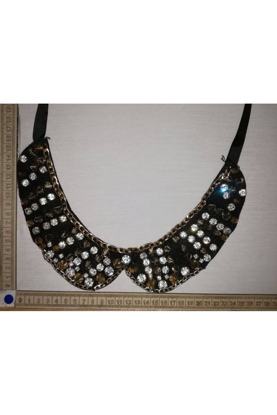 Siyah Boncuklu İthal Yaka