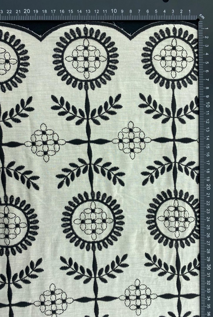 Bej Zemin Ham İplikli Vual Brode, Yerli