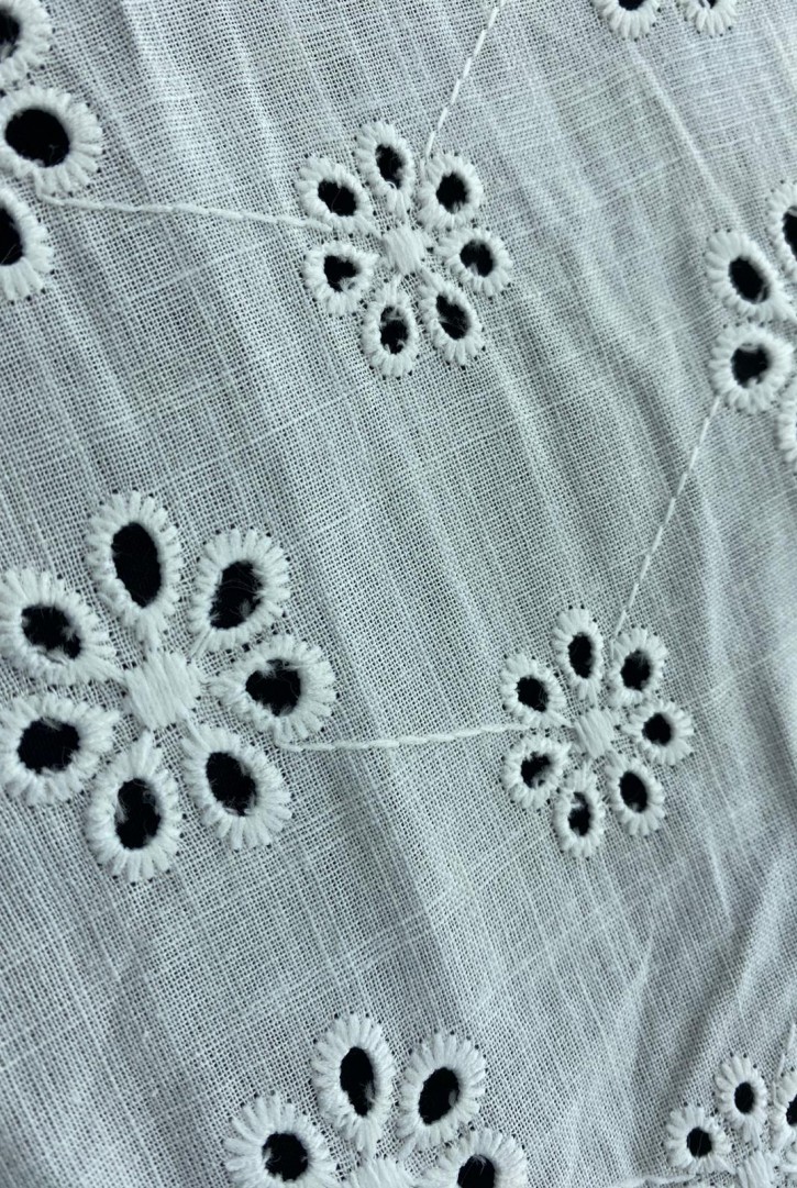 Ekru Flamlı Keten Pamuk Polyester Brode Kumaş - 135 cm