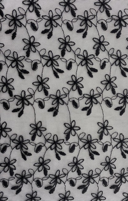 Siyah Pamuk Polyester Tül Üzeri Brode Kumaş