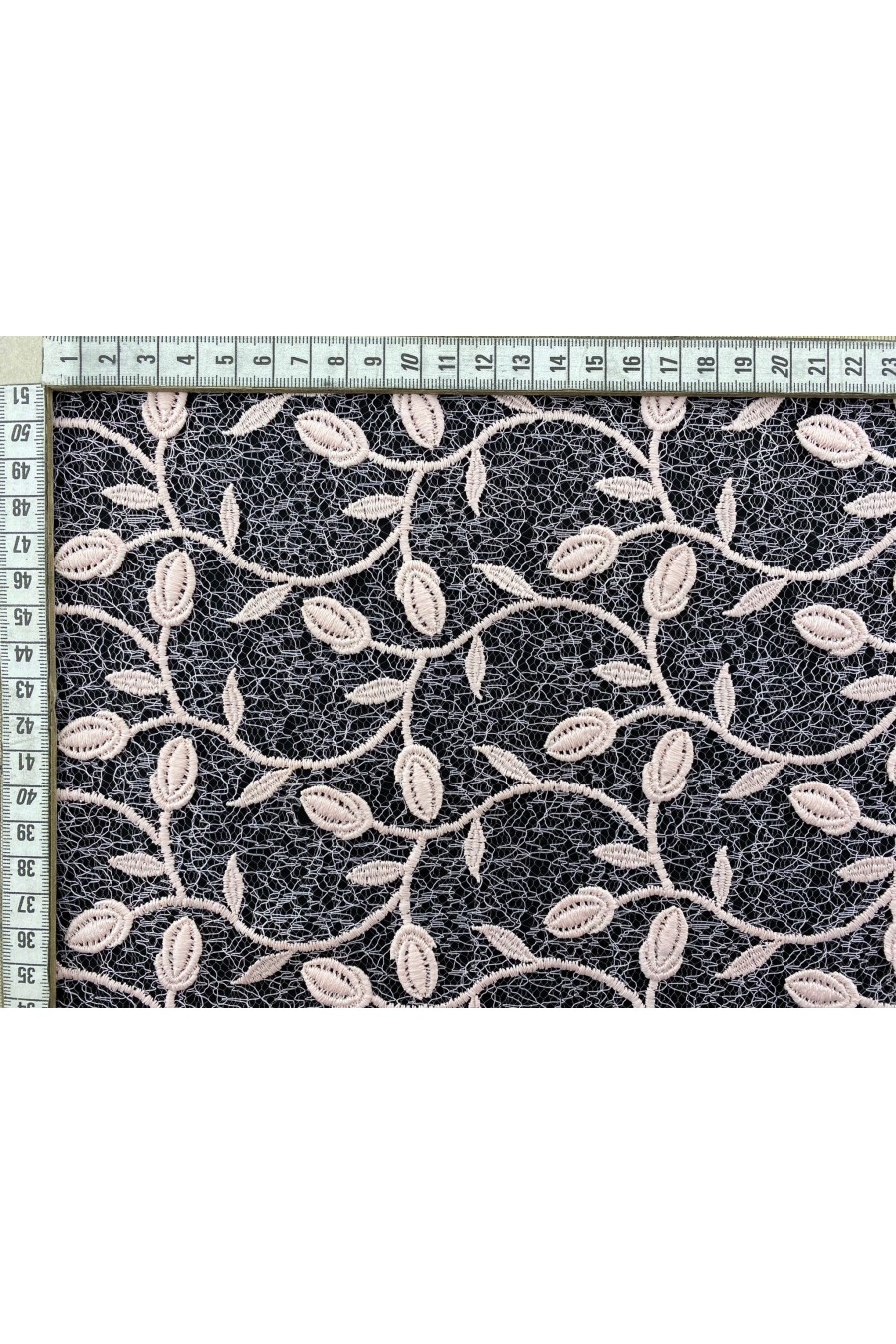 Somon Tül Üzeri Brode Kumaş