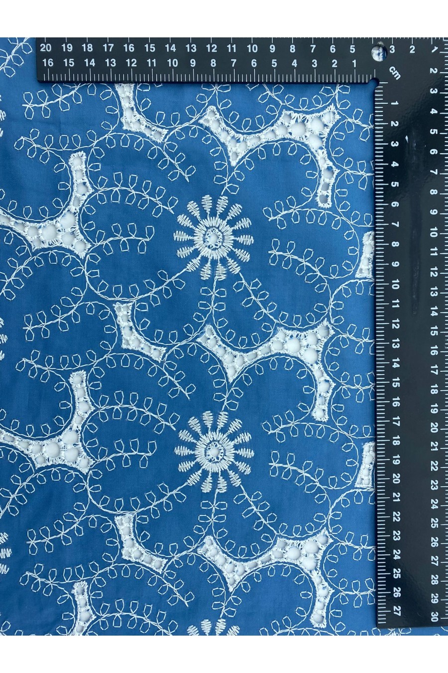 21641 BRODE/YERLİ/VUAL/LEZ/PAMUK POLYESTER/MAVİ ZEMİN/BEYAZ İP/153 CM