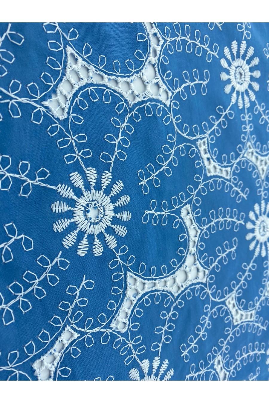 21641 BRODE/YERLİ/VUAL/LEZ/PAMUK POLYESTER/MAVİ ZEMİN/BEYAZ İP/153 CM