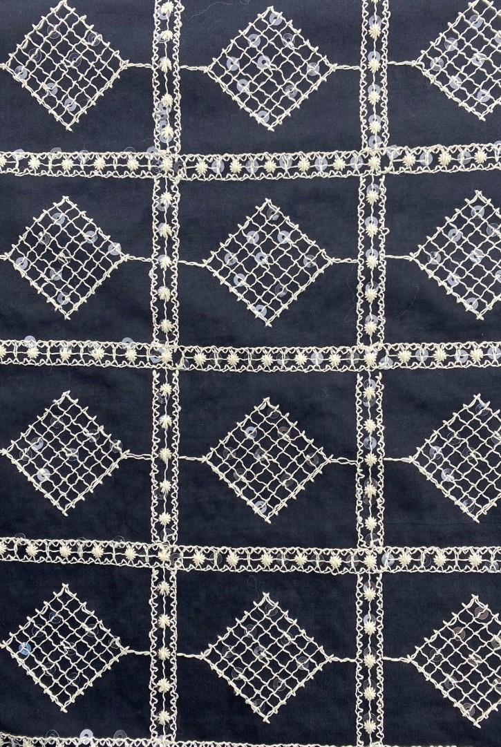 21645 BRODE/YERLİ/VUAL/LEZ/PAMUK POLYESTER/PULLU/SİYAH ZEMİN/HAM İP/153 CM