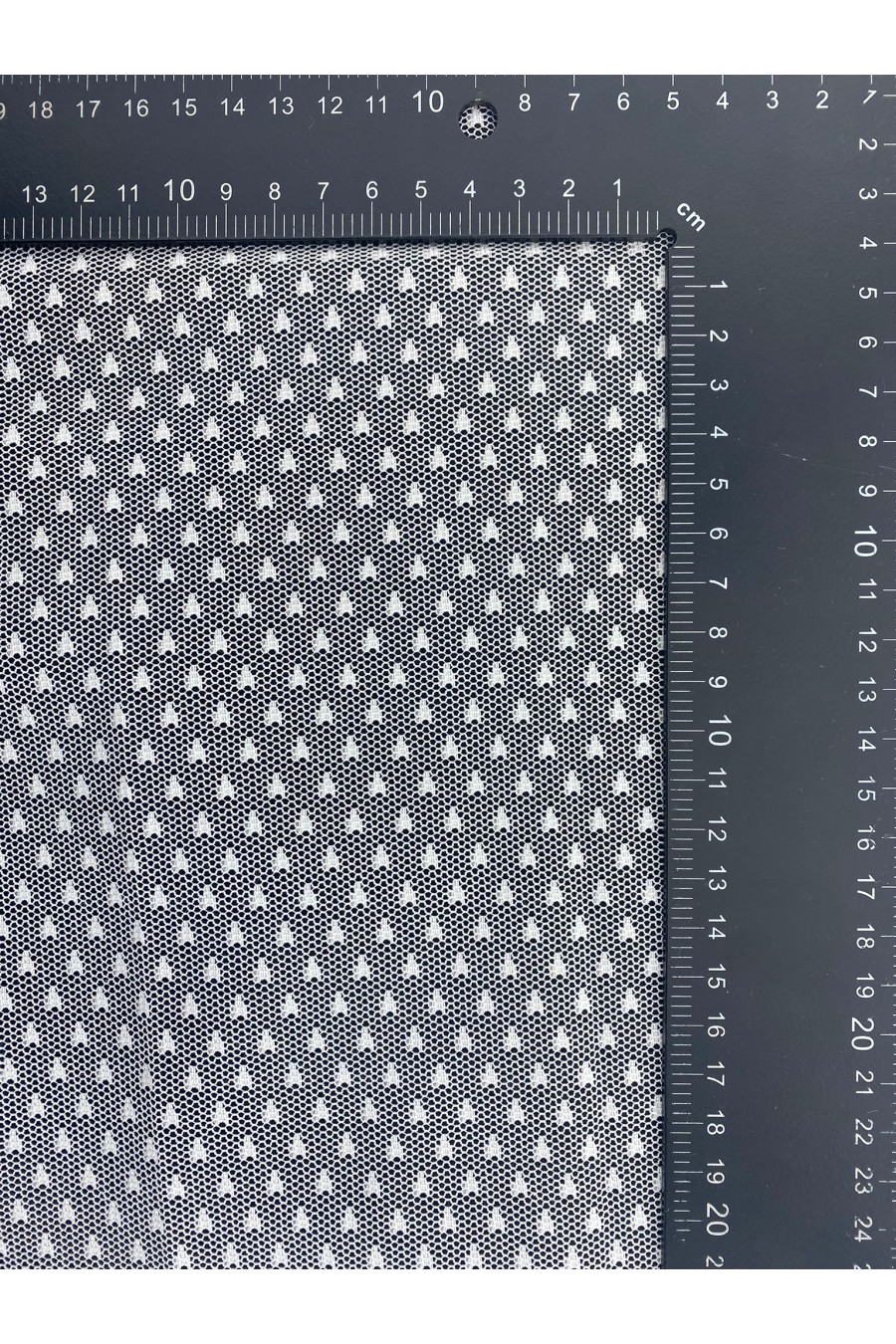 Kahverengi Broş, Aksesuar