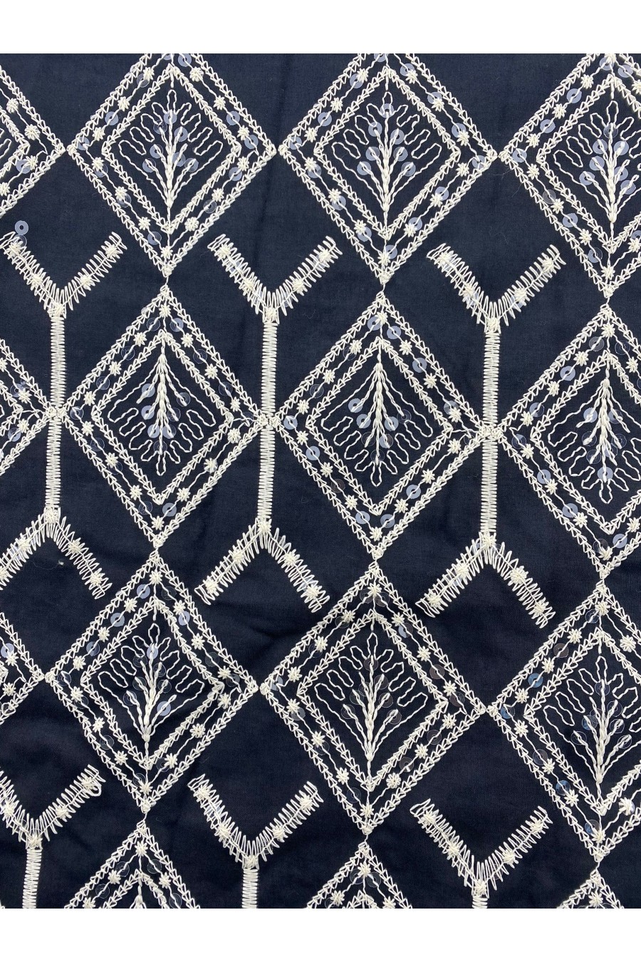 21646 BRODE/YERLİ/VUAL/LEZ/PAMUK POLYESTER/PULLU/SİYAH ZEMİN/HAM İP/153 CM