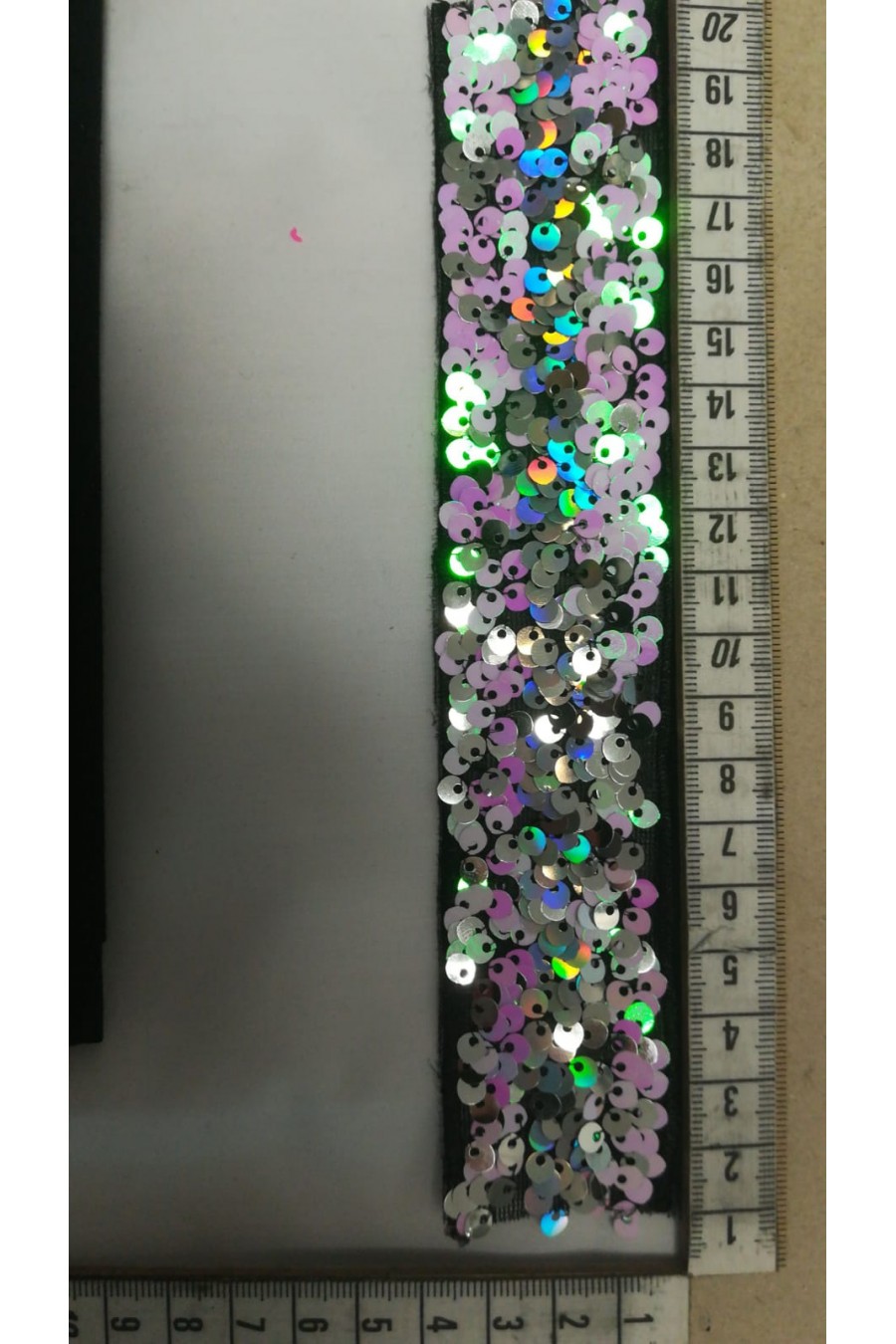 Siyah Mesh Üzeri Hologram Pullu Bant, 4 cm