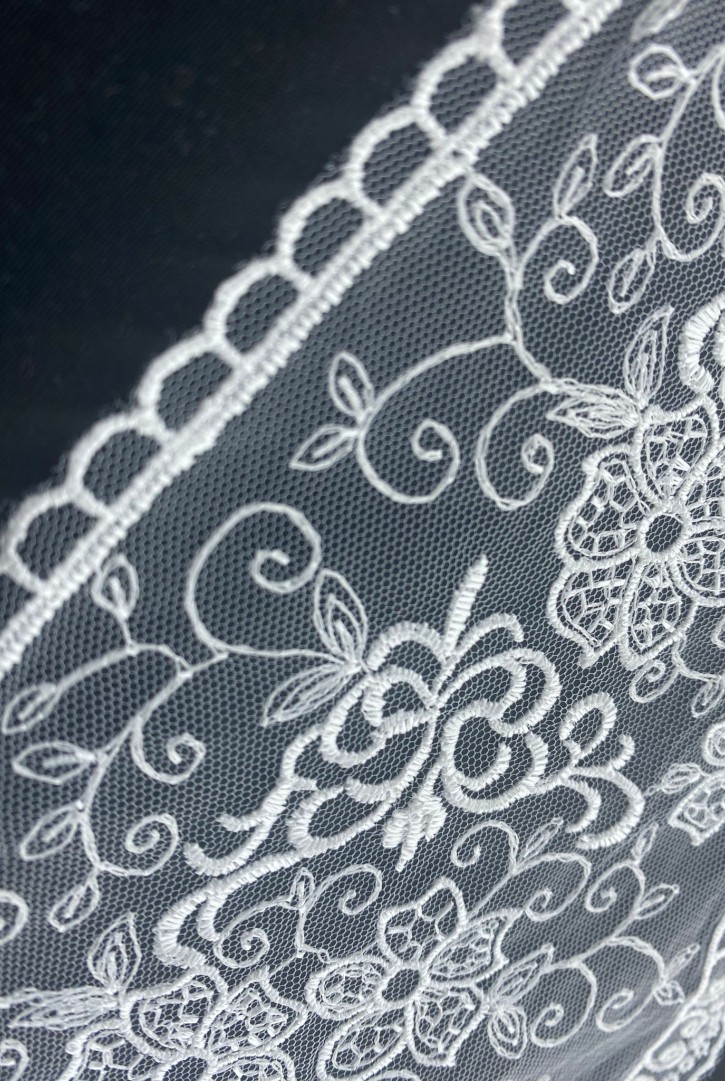 Tül Üzeri Ham Brode Bant, Yerli