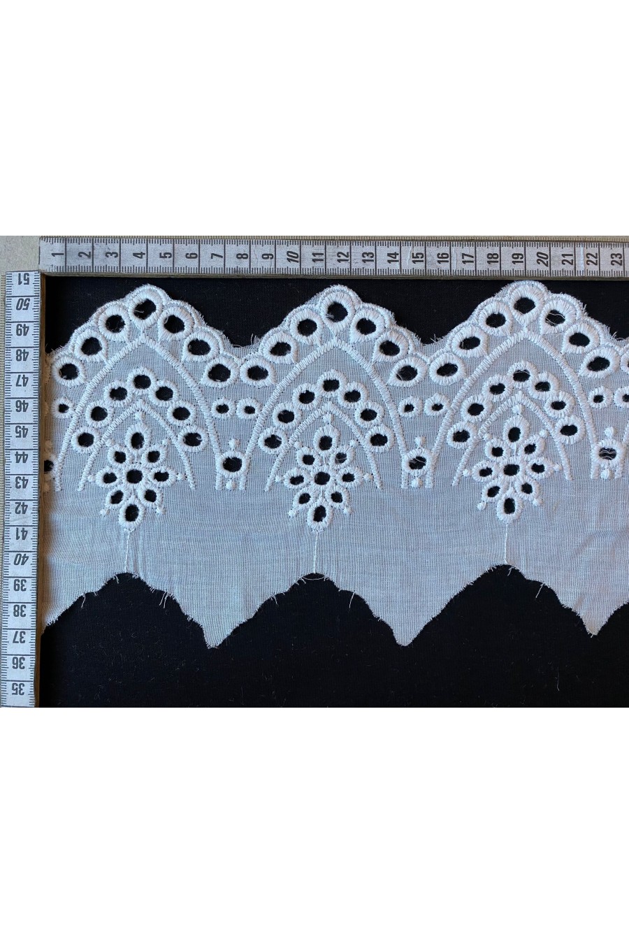 10922-METRE 10.5 cm Genişliğinde Kasar İşlemli Mat Polyester Vual Brode Bant