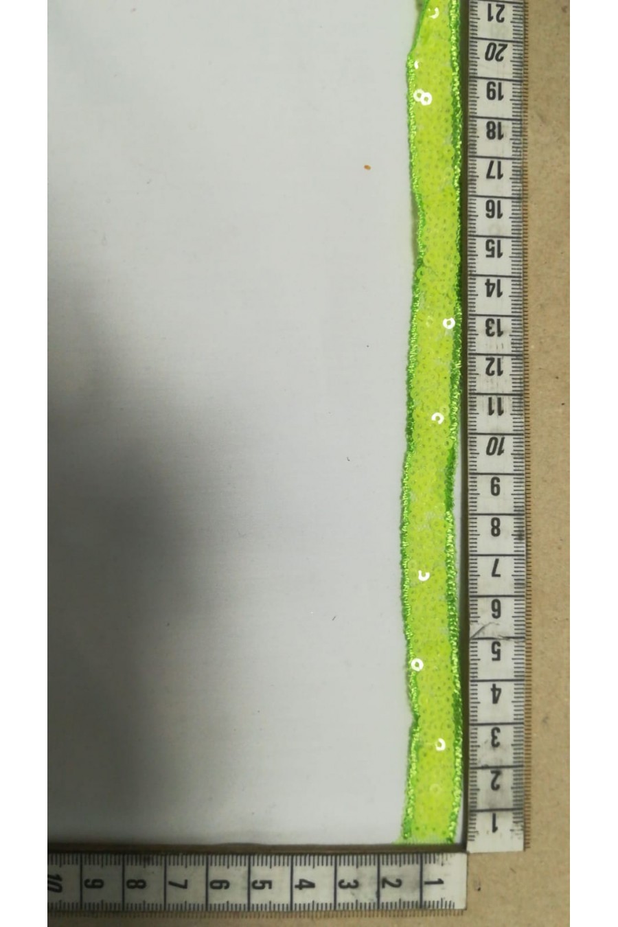 Neon Yeşil Pullu Bant, 1 cm