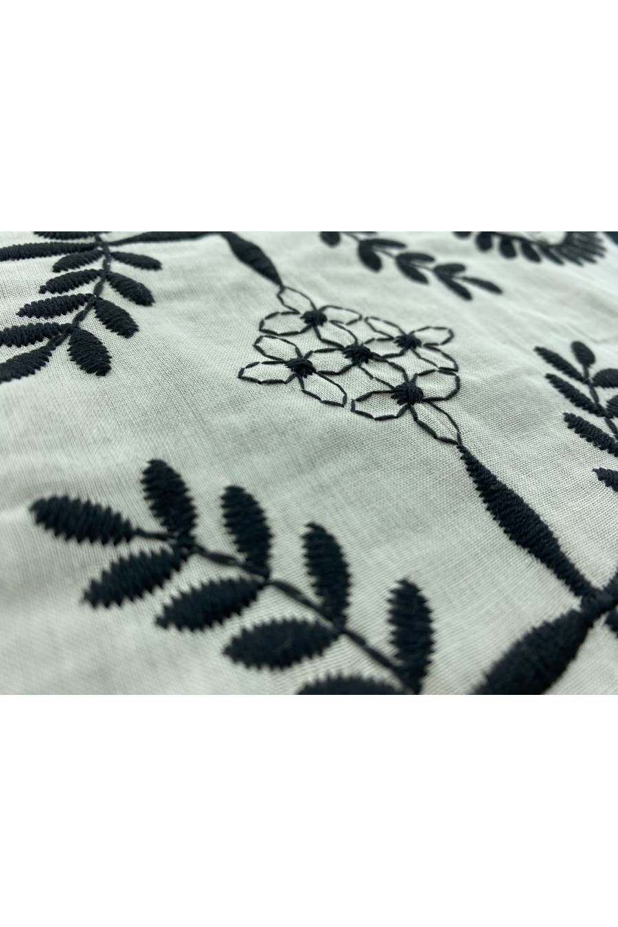 Taş Zemin Siyah İplik Vual Brode