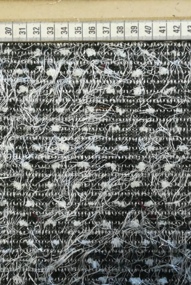 Beyaz Saçaklı İthal Polyester Kumaş, 150 cm