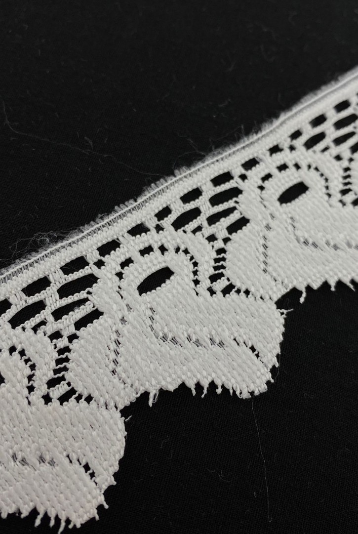 Düz Ham Güpürümsü Polyester Brode Bant, 4 cm