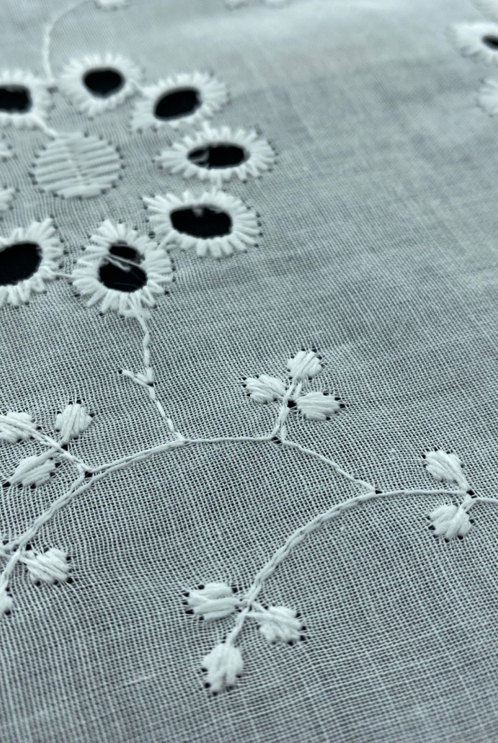 Bohrer Detaylı Mat Polyester Vual Brode Kumaş